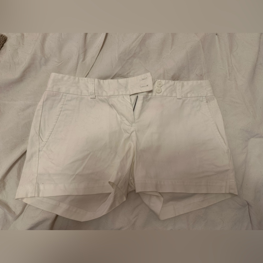 Vineyard Vines White Shorts, Size 4